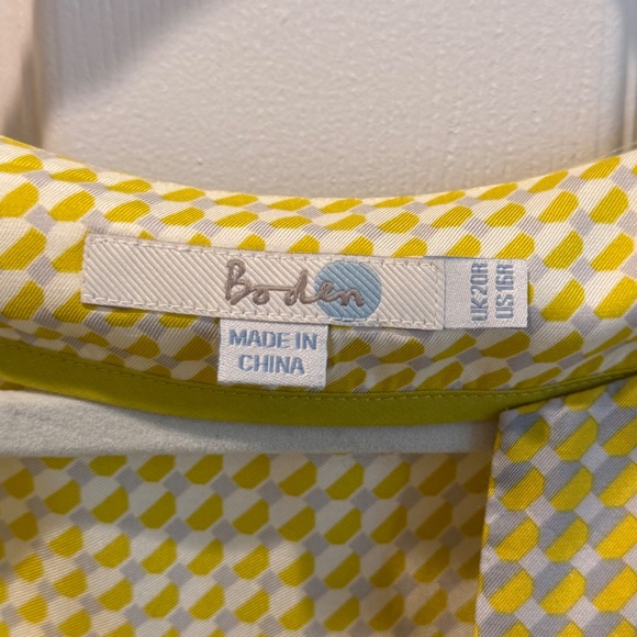 Woman's Silk Pattern Blouse, Yellow & Gray, Size 16R - Picture 6 of 10